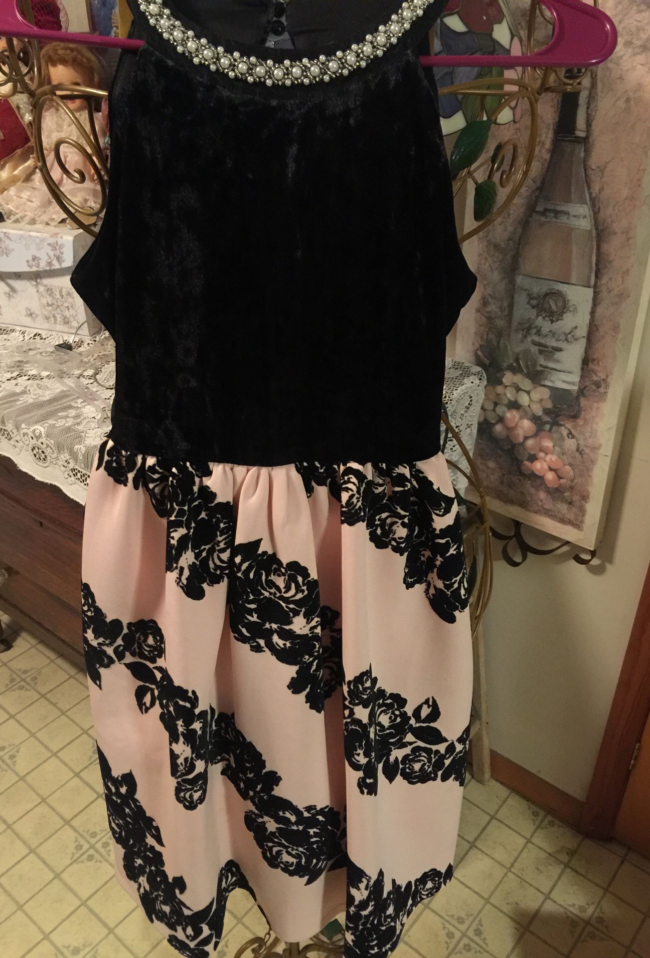 Designer gorgeous dress size 10 misses velvet top with stunning pearl neckline bottom pleated salmon pink soft knit with vertical rows of black velve