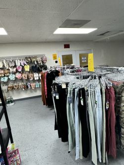 Open Box outlet 716 E Acequia Ave Visalia Ca 93292