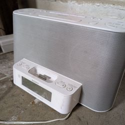 Alarm Clock With Dock