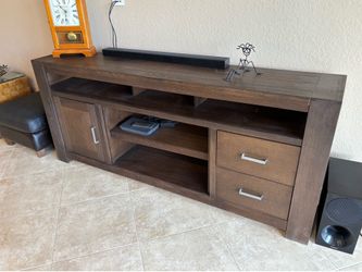 TV Console - HIGH END