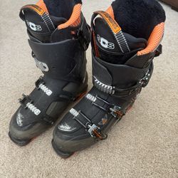 Salomon Quest 10 ski boots Size 28/28.5