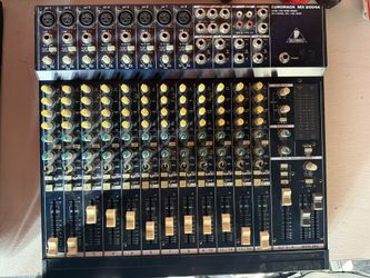Behringer Eurorack MX2004A 20-Channel Mic / Line Mixer