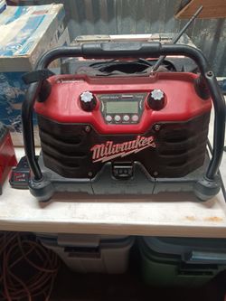 Milwaukee on job radio