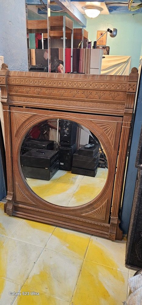 Antique Wood Mirror Beautiful Details 48hx38w Perfect For Dresser Or Individual