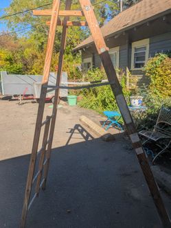 8 foot wooden lader