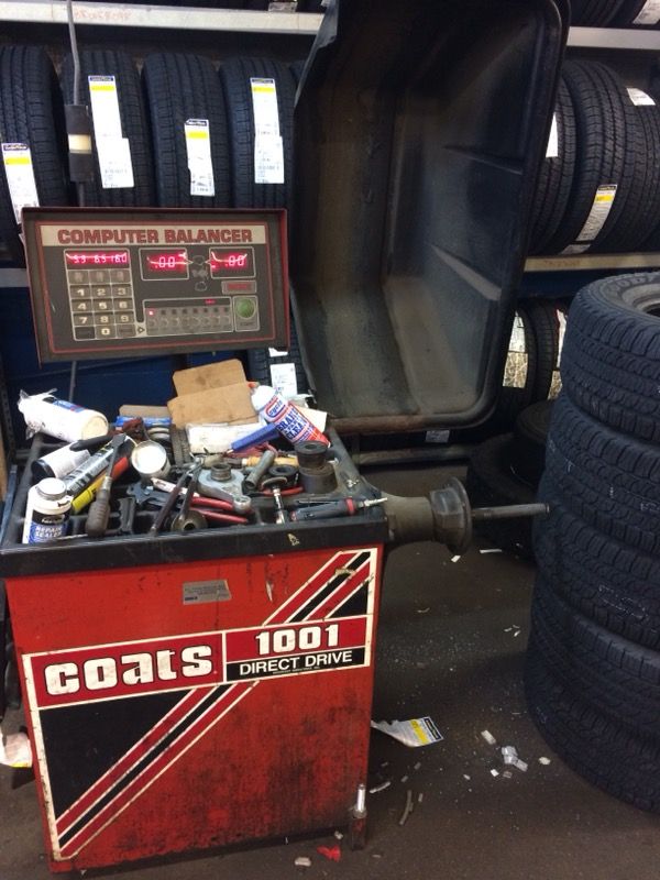 Coats 1001 wheel balancer
