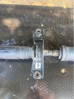 REAR DRIVERSHAFT 2009-2013 SUBARU FORESTER 2.5 OEM.