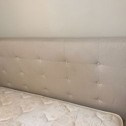 Elegant Queen Bed Frame - Elevate Your Bedroom Style I