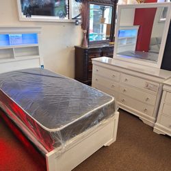 Pompie White Twin Bed Dresser And Mirror 