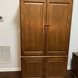 Solid Oak Entertainment Unit/ Armoire 