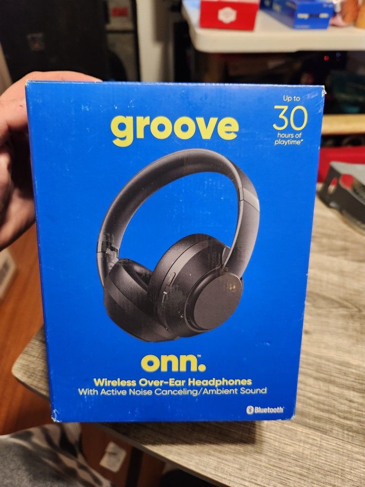 Groove onn wireless online over ear headphones