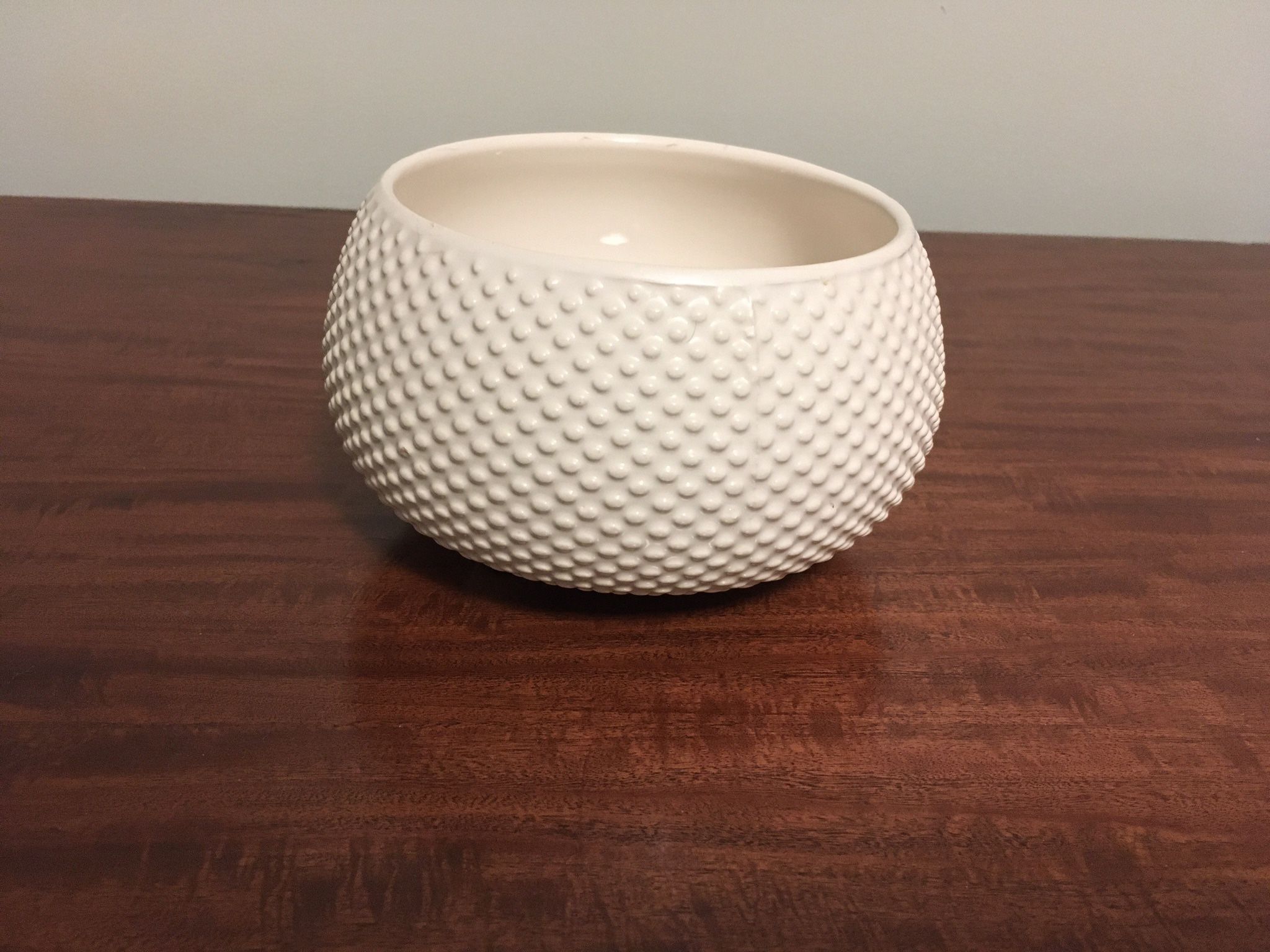 White Bowl New (Free Delivery To 5 City’s In 3 Cty)
