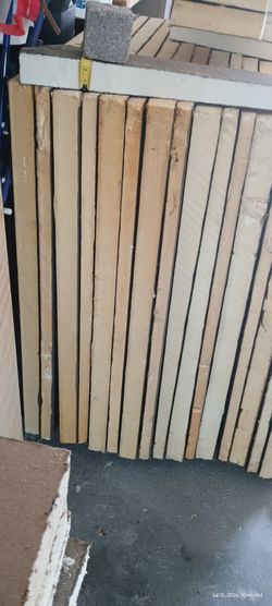 16- 4' x 4' Polyiso insulation board