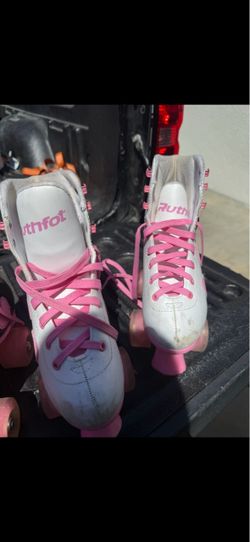 Ruthfot White and Pink Quad Roller Skates $40