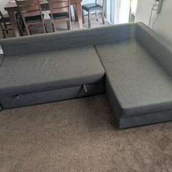 Couch With Reversible Chaise Lounge