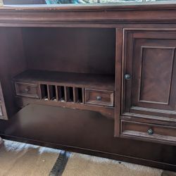Office desk/Tv Stand