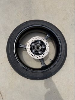 Gsxr750 wheel and tire