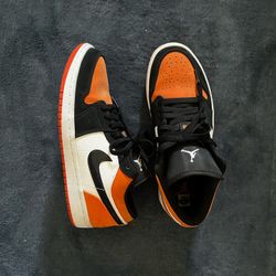 Jordan 1 low size 8 
