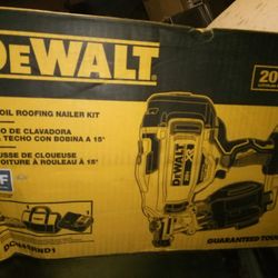 DeWalt  20v   Roofing  Nailer Kit 