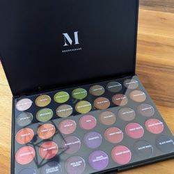 New Without Box Morphe Boss Mood 35 Color Eyeshadow Palette 