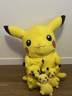 Lot Of Pikachu Pokémon Plushies
