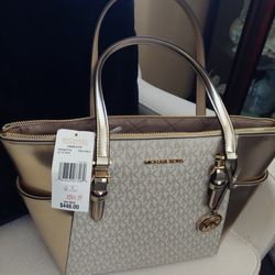 New Michael Kors Purse 