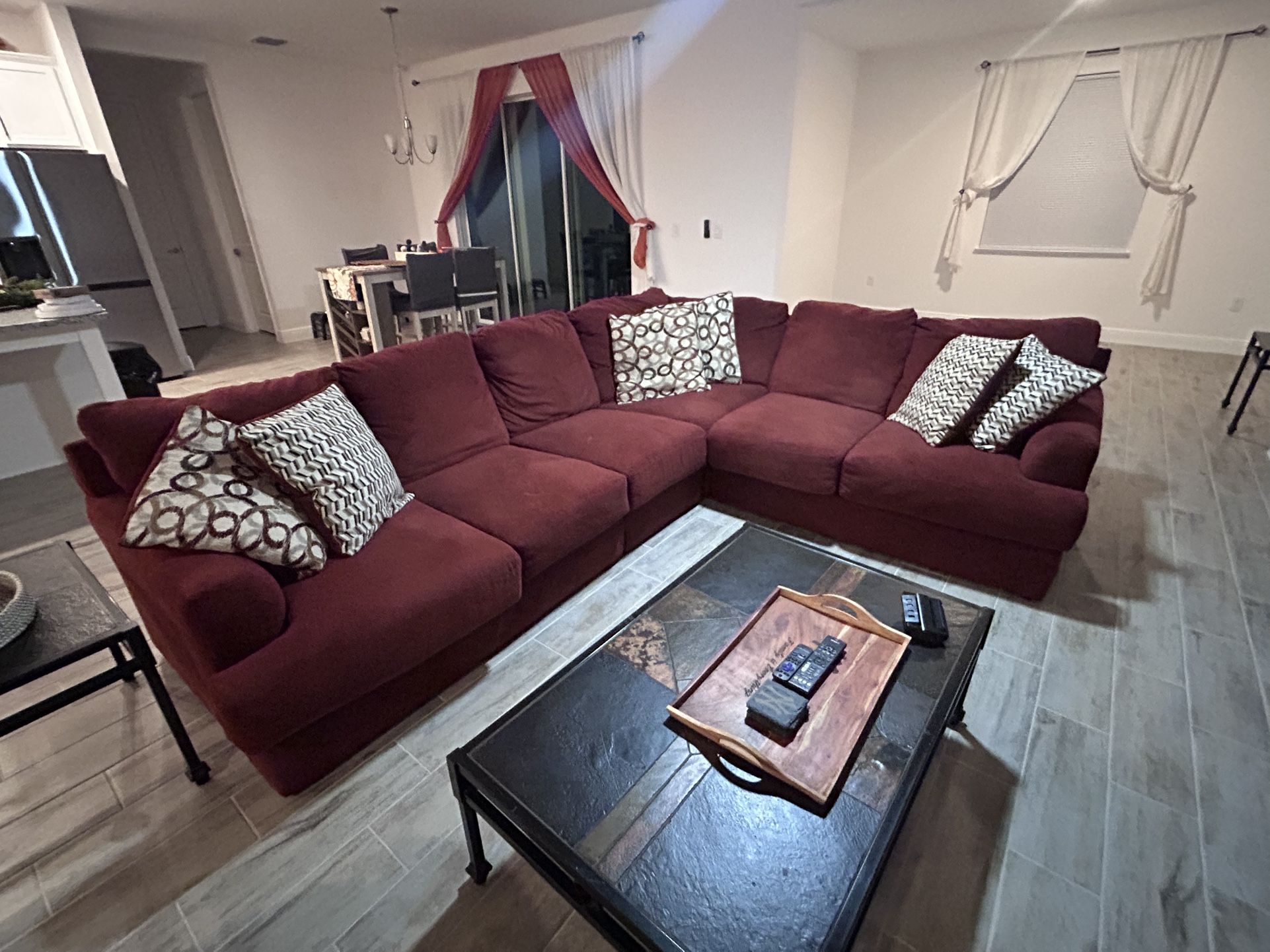 Sectional Sofa/Couch