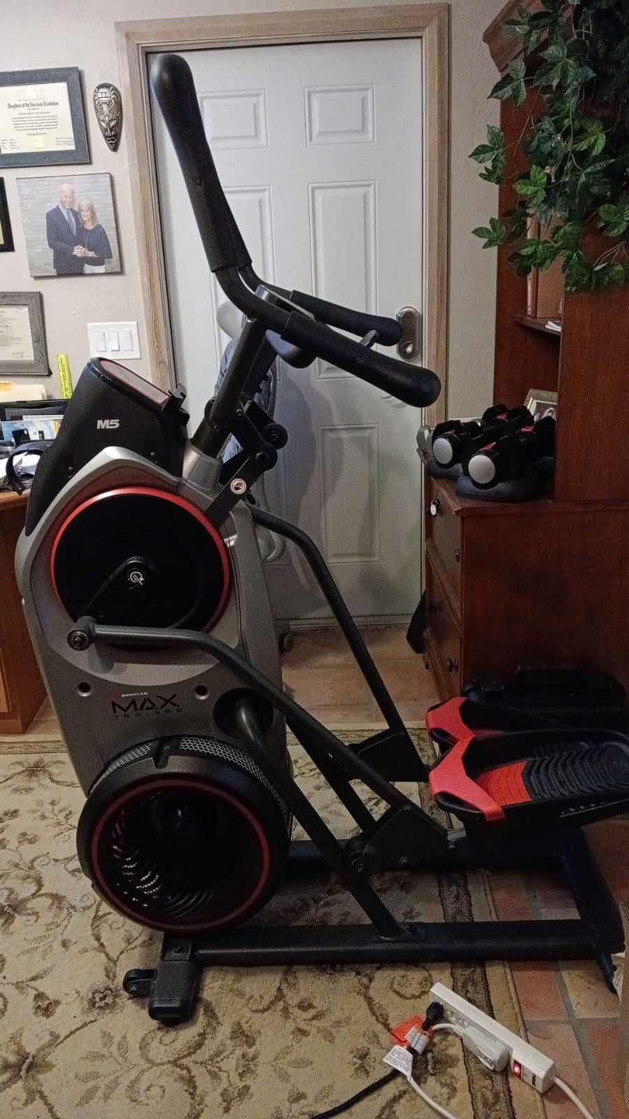 M5 Bow flex Max Trainer Elliptical