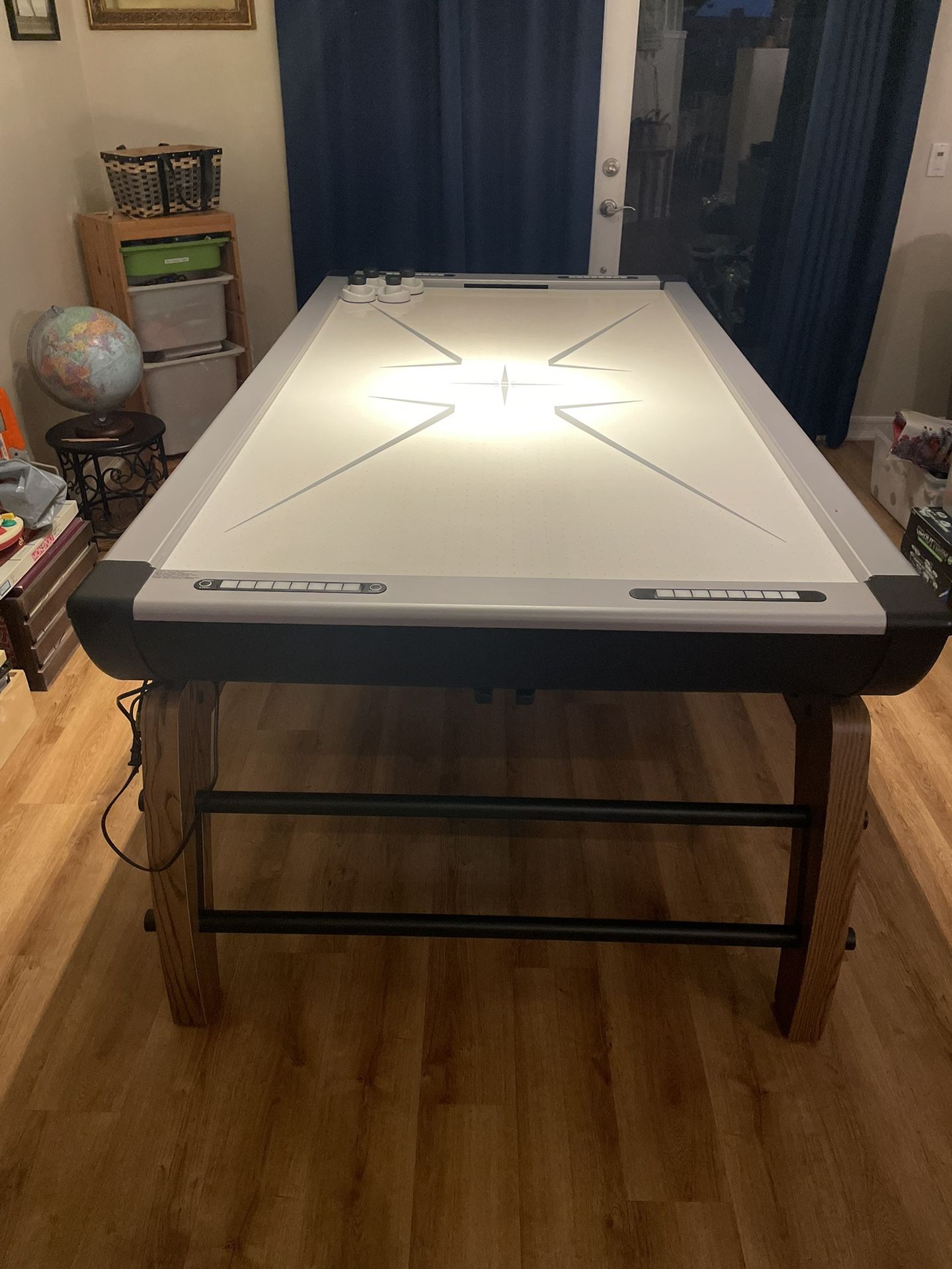 Air Hockey Table