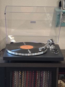 Turntable with Bluetooth and Audio Technica Stylus