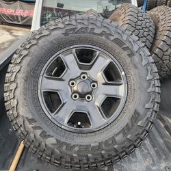 285/70R17 Tires