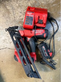 Milwaukee one batt and charger works good