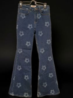 Size 2x32 Wrangler all over floral (California Daisy) high-rise fierce flare