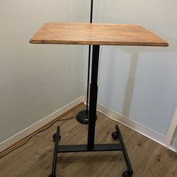Laptop desk