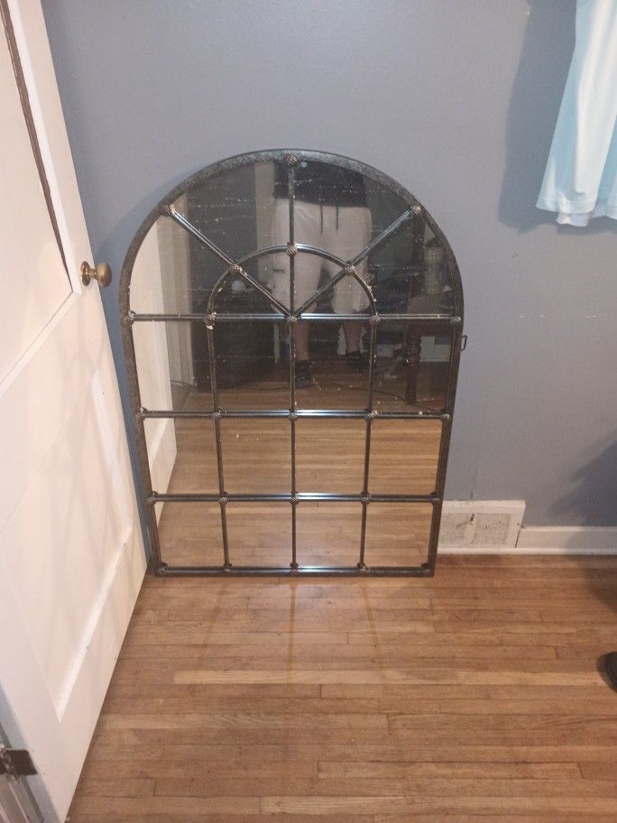 Mirror (50-70 Lbs)