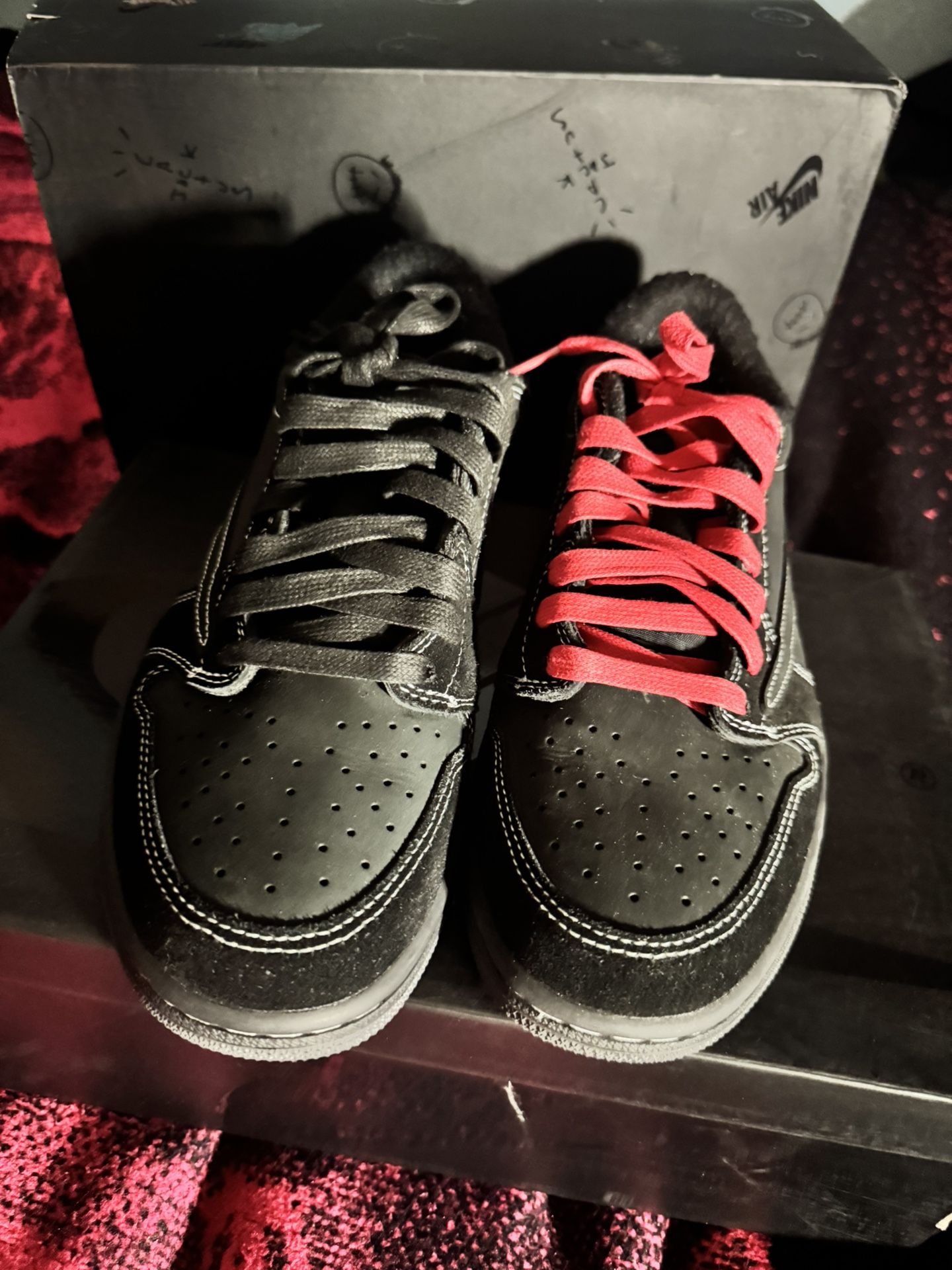 Jordan 1 travis