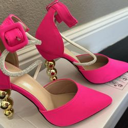 Brandnew Beautiful Hot Pink Heels Size 6 Retail Value $149.99 + Tax 