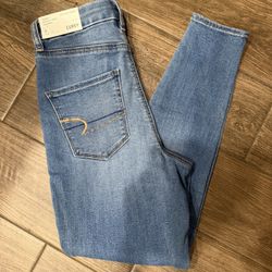 New Women’s American Eagle Jeans 