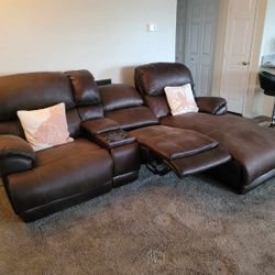 Sofa w recliner and lounge