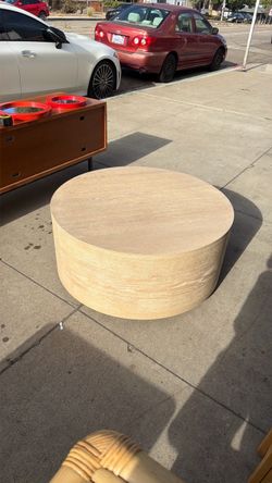 William and Sonoma, modern contemporary style coffee table