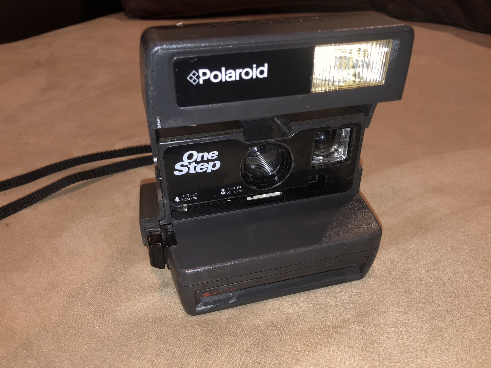 Vintage Polaroid One Step Instant 600 Film Camera With Strap Untested