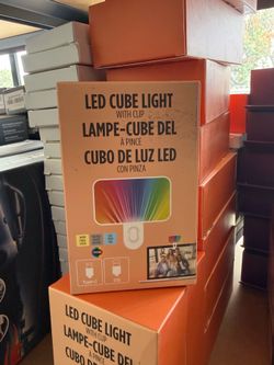 Wholesale LED Cube Light with Clip RGB USB Rechargeable