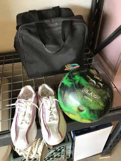 Women's Bowling ball, shoes and bag for Sale in Visalia, CA - OfferUp