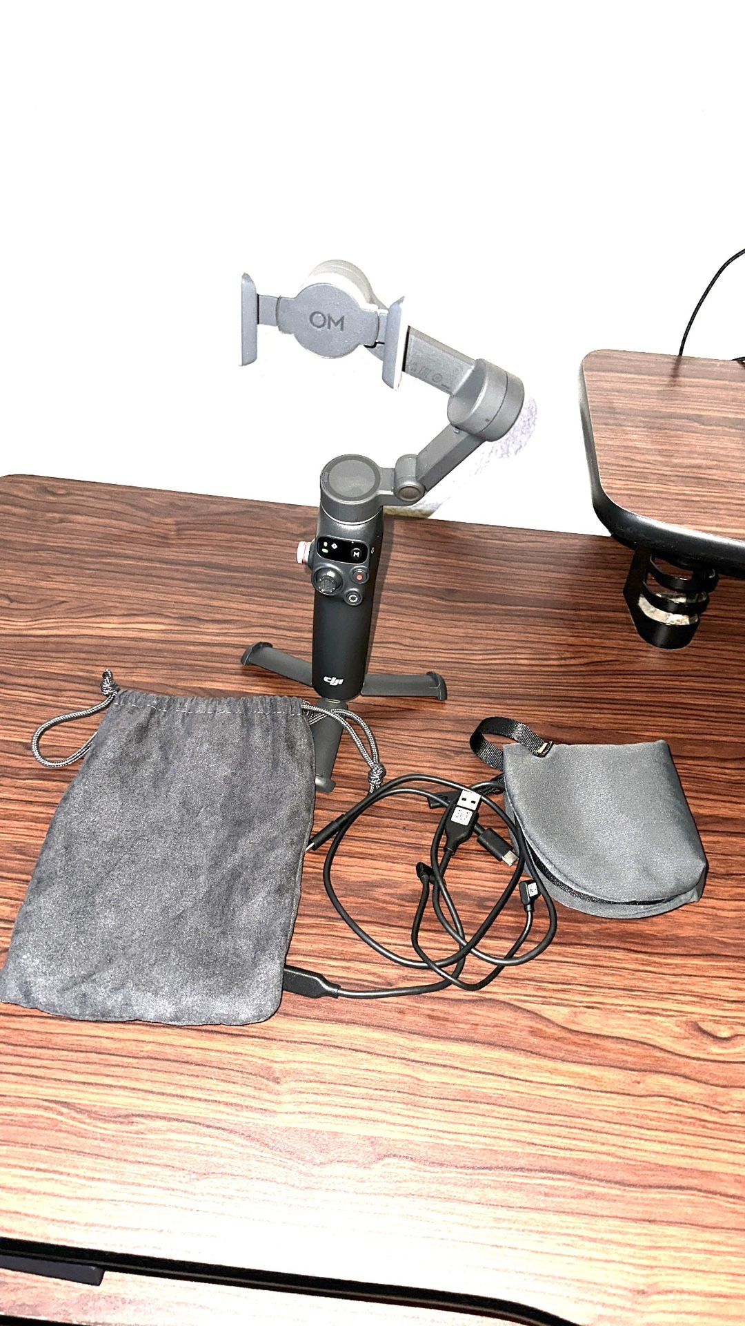 Dji Osmo Mobile 7p Vlog Combo (Dji mini Mic) Black