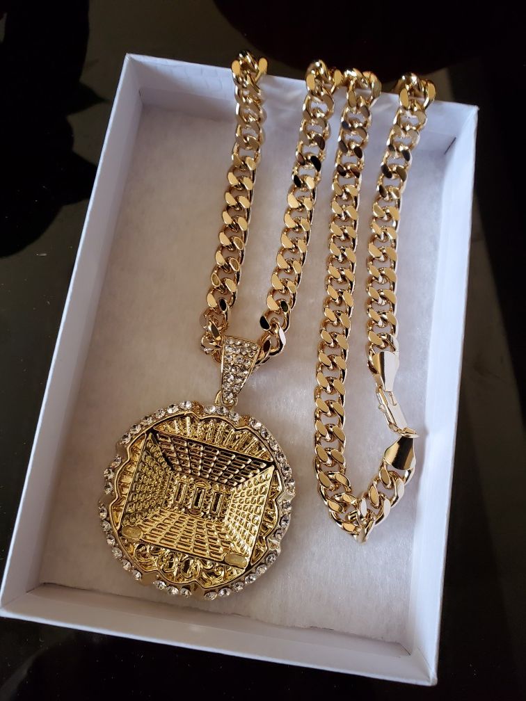24 inch 14K Gold plated Cuban Chain and pendant