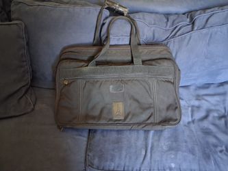 Travel pro carry on bag