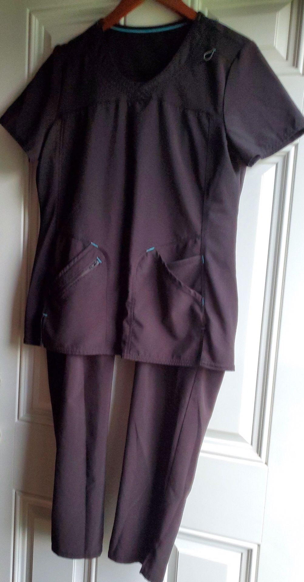 Black Scrubs