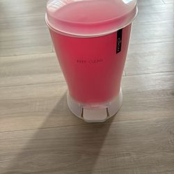 Trash Bin (Pink)