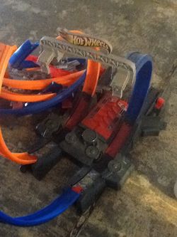 Hot Wheels power loop