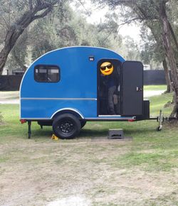 Standy Camper Trailer. 5x6x5